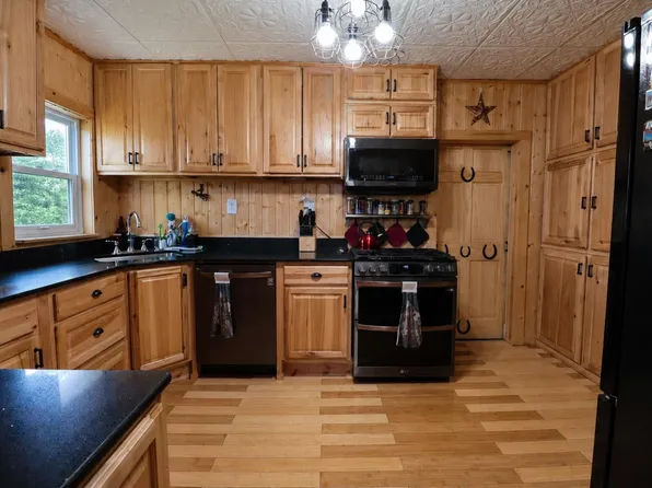 106 Birch St, Mountain View, WY 82939