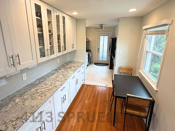 3rd image of 4113 Spruell Dr