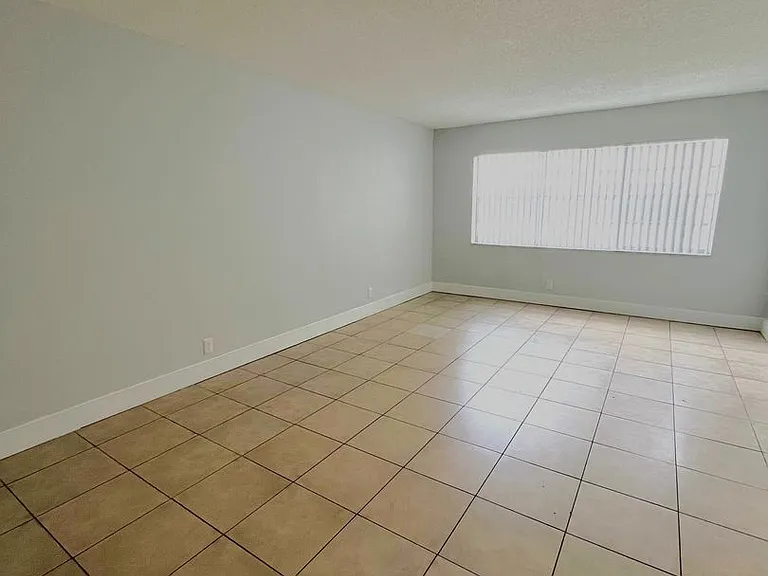 Amberstone Apartments — Photo 9