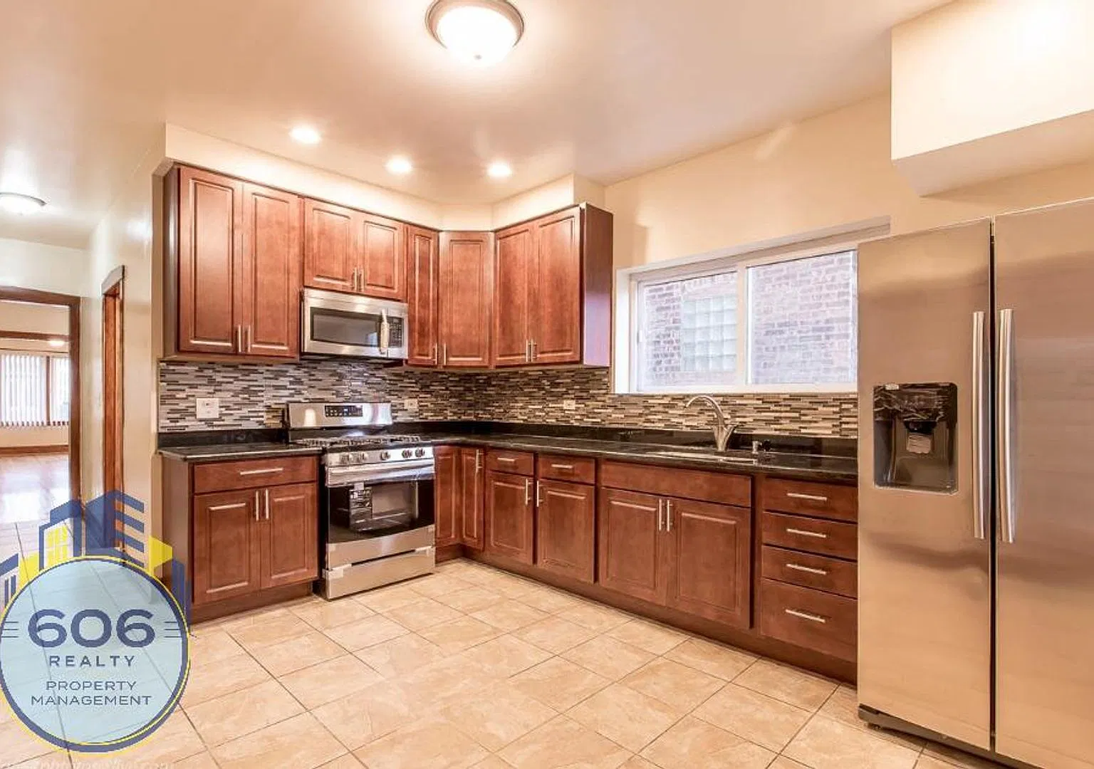 Spacious 3-Bedroom Apartment with Huge Deck & Garage Parking! — Photo 3