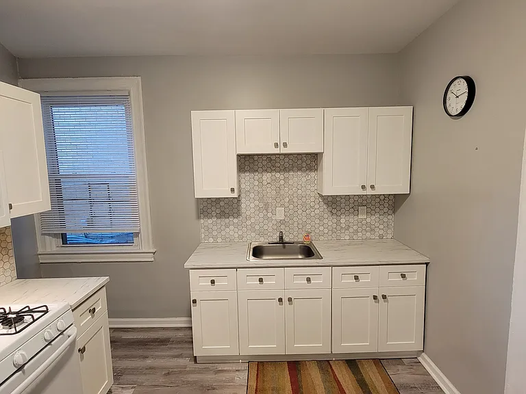 2841 Centre Ave #4 — Photo 6