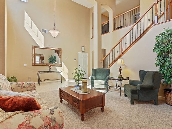5th image of 10240 Marsters Dr