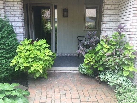 3rd image of 1224 Woodcrest Cir