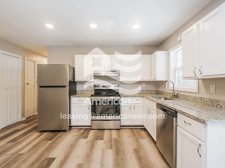 1059311_005_wm_-_kitchen_13481888.jpg