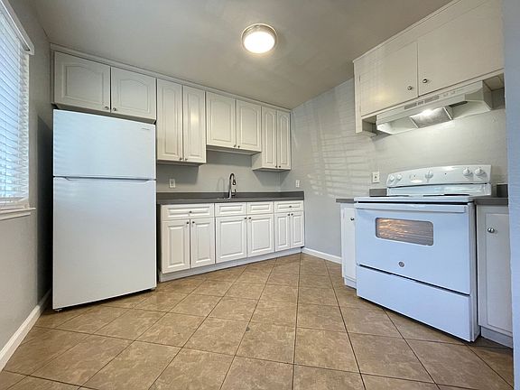 3rd image of 3544 Auburn Blvd #17