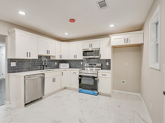 2nd image of 4110 Bowers Pointe Dr #4110