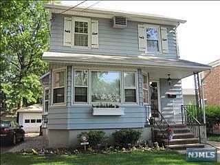 Front of 72 Warren Ave