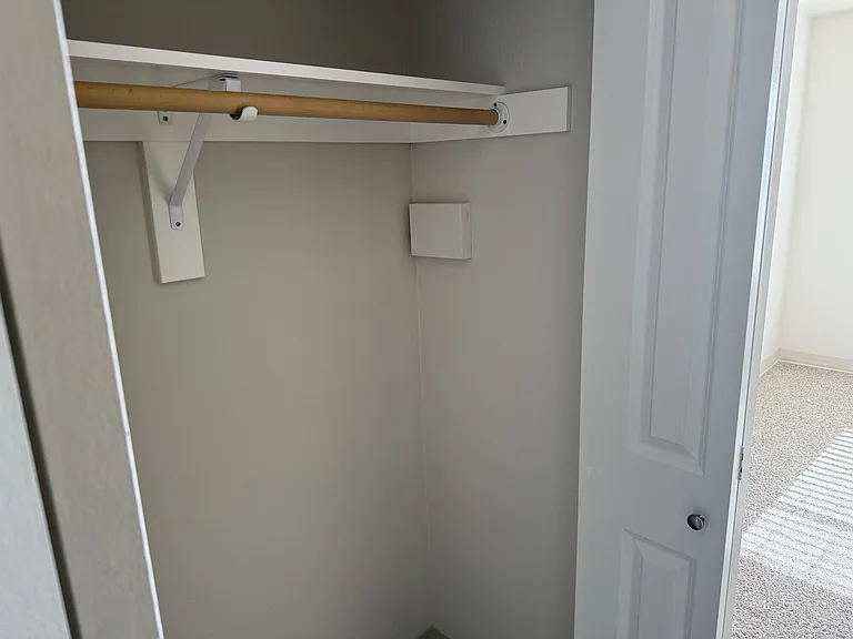 Chinook Way Apartments — Photo 12