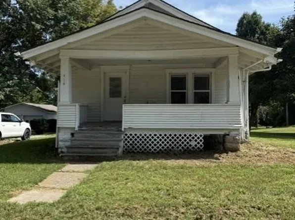 414 N West St, Cameron, MO 64429