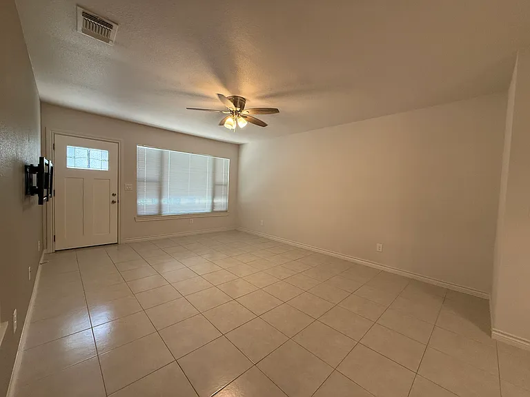 231 Gazel Dr — Photo 6