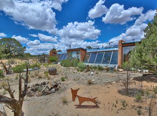 7 N Mesa Rd, El Prado, NM 87529