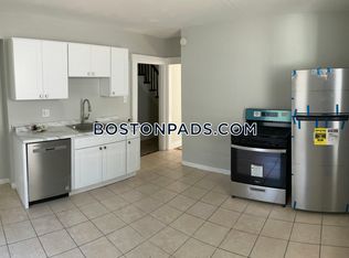 79 Hammond St #1, Waltham, MA 02451