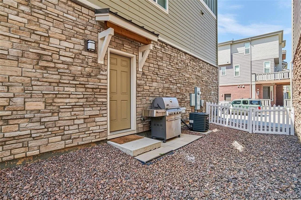 2382 S Scranton St — Photo 3