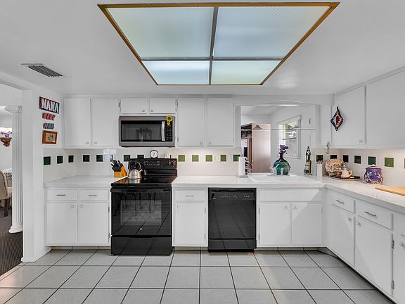 4th image of 3221 E Golf Boulevard