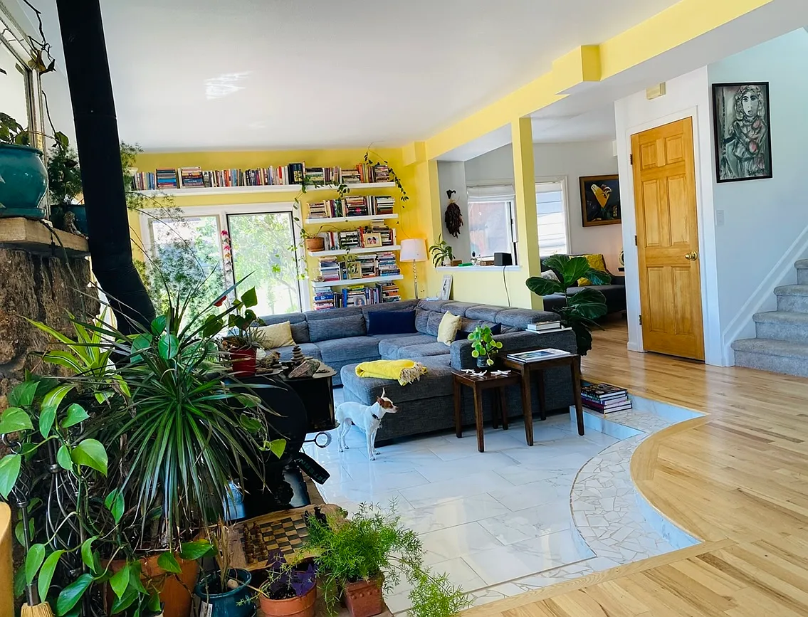 3 bed, 2300 sqft, $4,850 — Photo 3