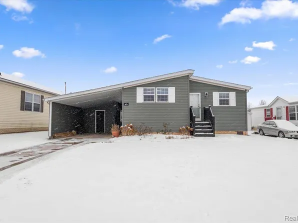 2875 Verona Dr, Northville, MI 48167
