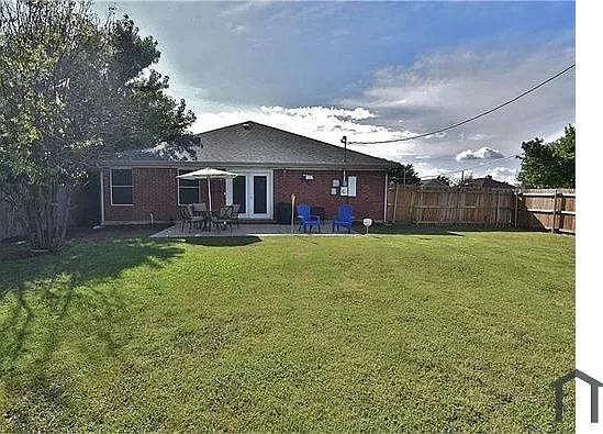 6323 Brookbriar Ct — Photo 2
