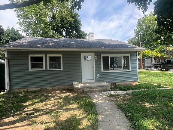 2nd image of 403 D St