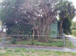 522 Westwood Rd, West Palm Beach, FL 33401