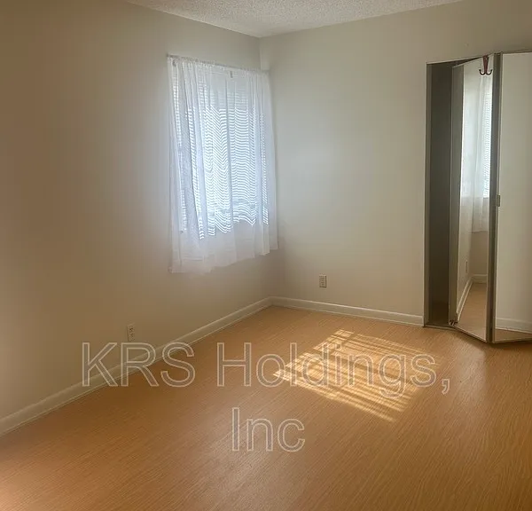 1384B Hunters Rd — Photo 7