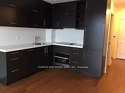1080 Bay St #LPH04 — Photo 2