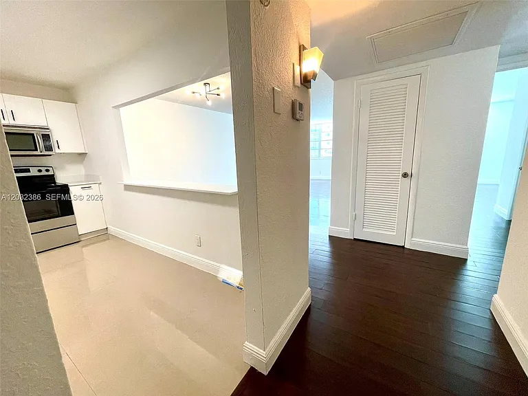 19390 Collins Ave #316 — Photo 19