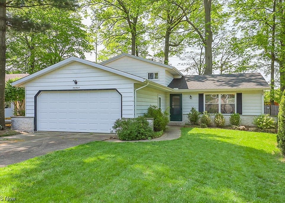 1st image of 24927 Forestview Ct