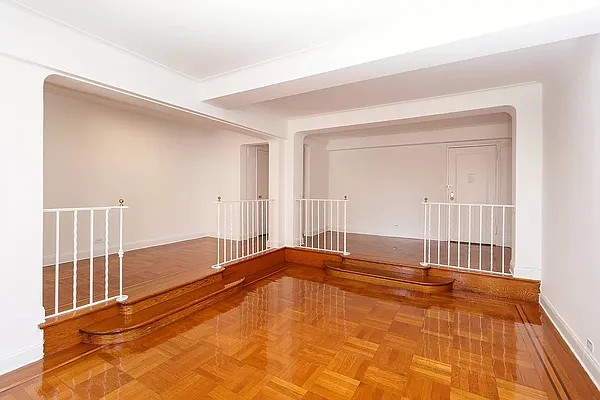 Rented by R New York | media 8