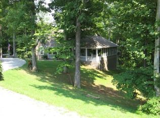 181 Eagle Crest Dr, Byrdstown, TN 38549