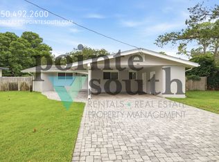 302 Loruna Dr, Gulf Breeze, FL 32561