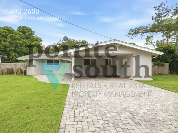 302 Loruna Dr, Gulf Breeze, FL 32561