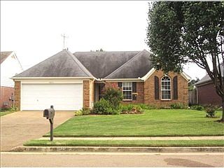 1st image of 7023 Country Walk Dr