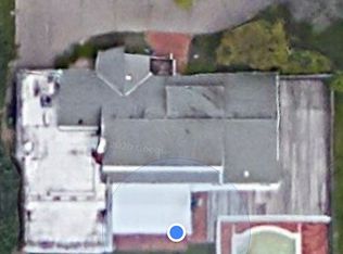 115 Lefferts Rd, Woodmere, NY 11598