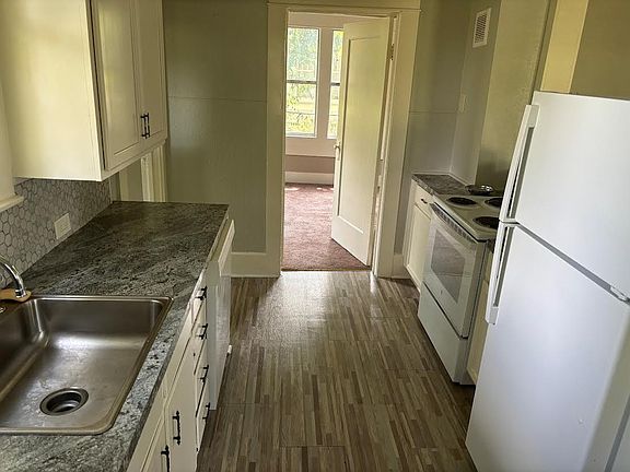 5th image of 221 McClain St