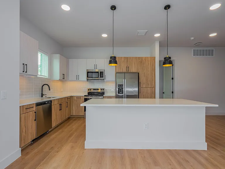 Range Vista — Photo 20