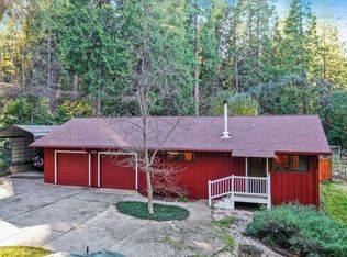 13874 Meadow View Dr, Grass Valley, CA 95945
