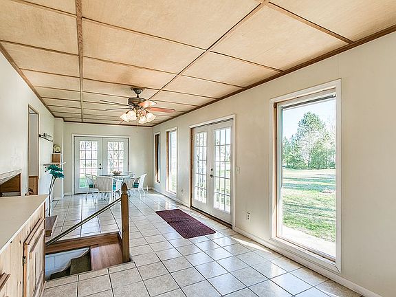 5th image of 7858 Lakeview Dr