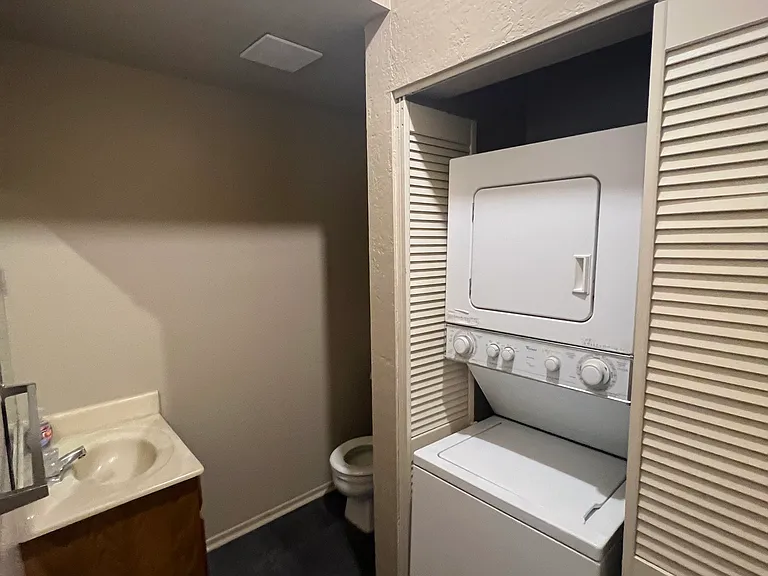 222 S Catalina Ave #9 — Photo 6