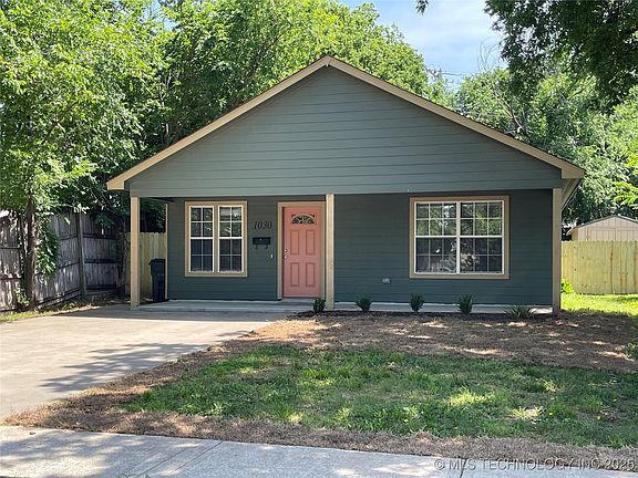 4th image of 1030 E Pfendler Ave