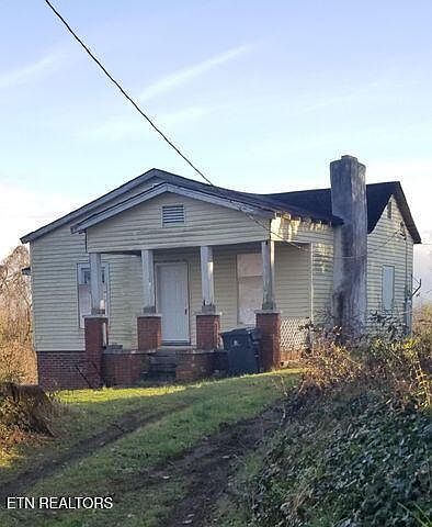 2nd image of 807 Ben Hur Ave