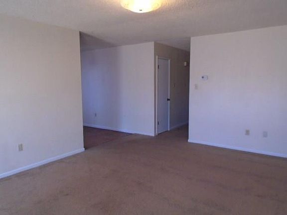 2nd image of 717 Hawn Cir
