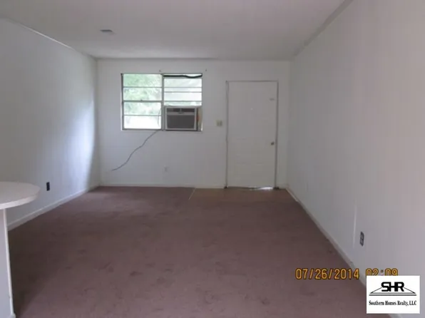 671 E Olive Rd APT 9, Pensacola, FL 32514