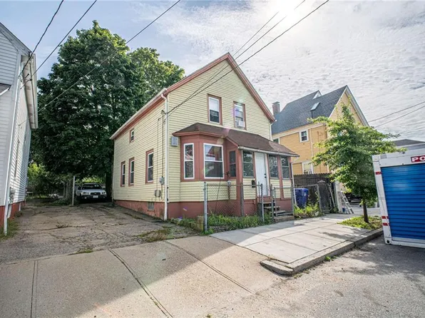 36 Hamilton St, Providence, RI 02907