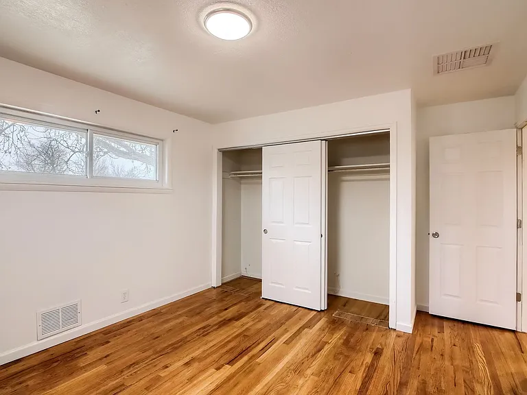 207 Teal St — Photo 11