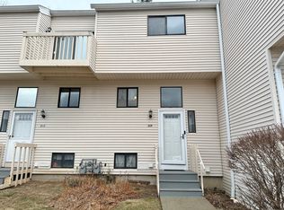 209 Timber Ln #209, Canton, CT 06019