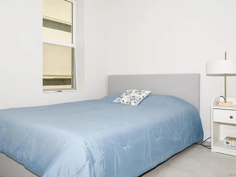 315-1M W Broadway W #1M — Photo 13