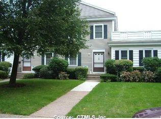 580 Mountain Rd APT D, West Hartford, CT 06117