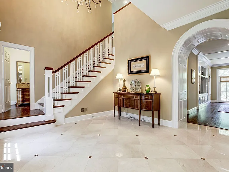 9909 Avenel Farm Dr — Photo 1
