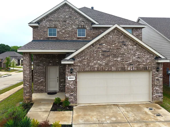 3941 Oak Creek Cir, Denison, TX 75020