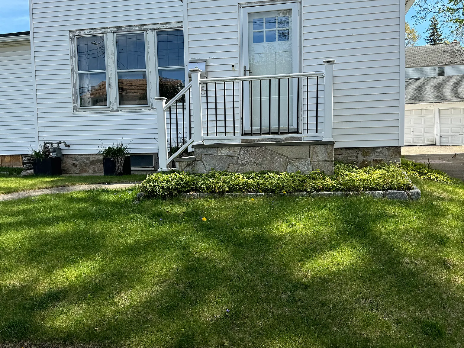 5 bed, 2.5 bath, 2818 sqft, $4,600 — Photo 3